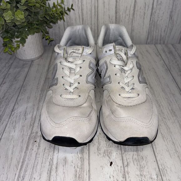 Womens Size 9.5 New Balance 574 Light Gray - Picture 2 of 7
